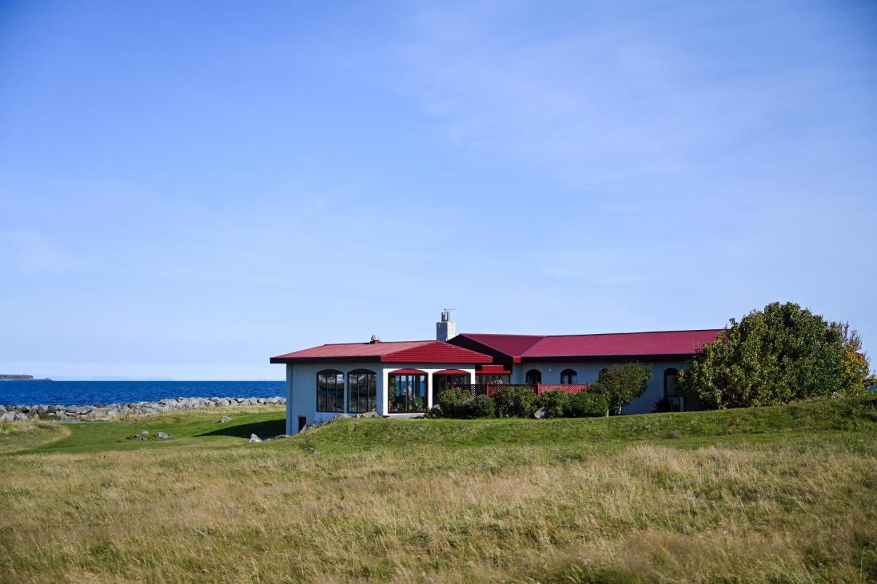 Alka - Cozy Room By The Sea With Private Hot Tub Njarthvik 外观 照片